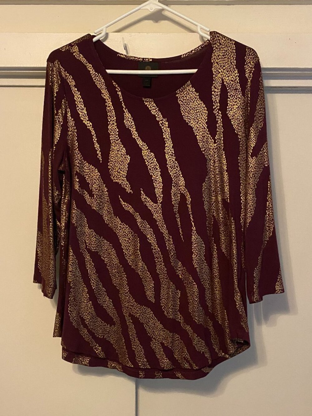 JM Collection, burgundy & gold, 3/4 length sleeve, tunic, size PM